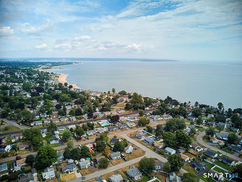 43 Contact Dr, West Haven, CT, 06516-7118 | Card Image