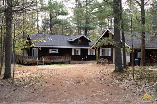 18 Elm St, Jay, NY, 12941-2320 | Card Image