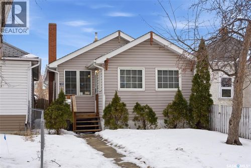 1320 Athol St, Regina, SK, S4T3C5 | Card Image