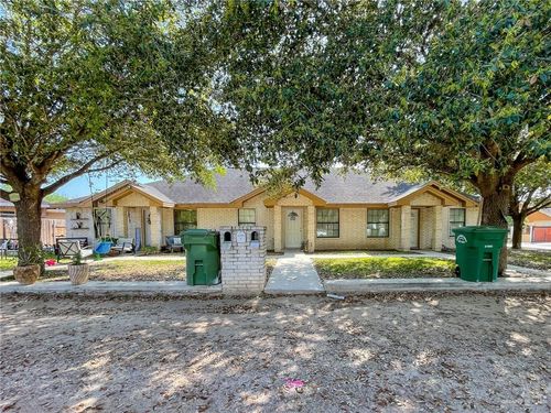 1795 W Trevino St, Rio Grande City, TX, 78582-2191 | Card Image
