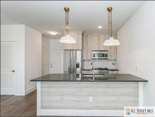301-386 5th St, Jersey City, NJ, 07302-2227 | Card Image