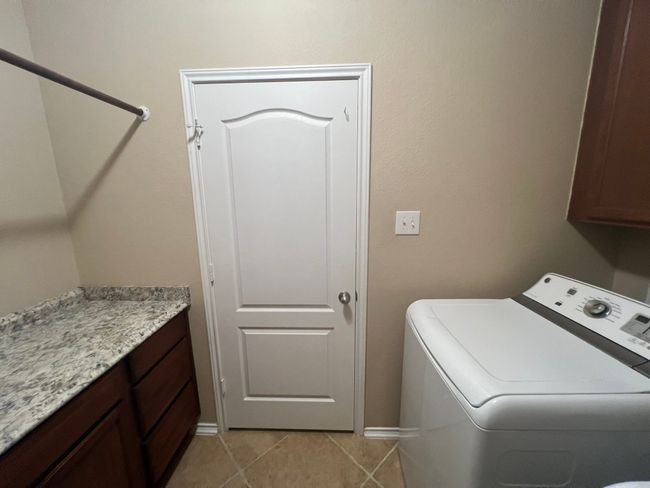 330 Grand Junction Trl, House other with 3 bedrooms, 2 bathrooms and null parking in Georgetown TX | Image 20