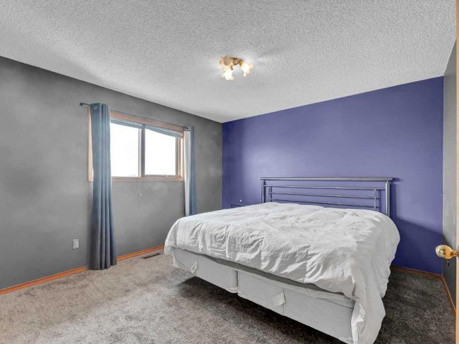 915 7 Street Se, Home with 4 bedrooms, 3 bathrooms and 2 parking in Redcliff AB | Image 26