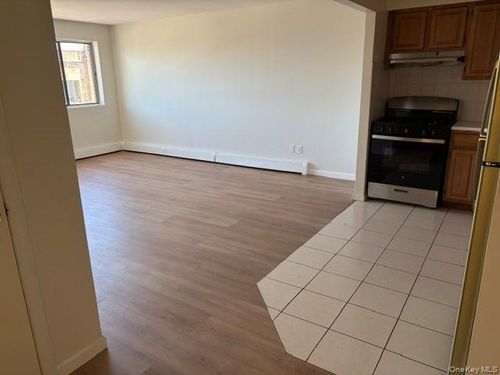 66-78 69th St, Middle Village, NY, 11379-1714 | Card Image