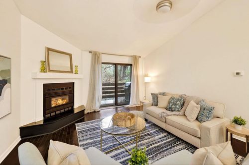 39 Hickory Hollow Drive, Madison, WI, 53711 | Card Image