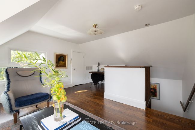 37 Gore Vale Ave, House other with 5 bedrooms, 5 bathrooms and 2 parking in Toronto ON | Image 22