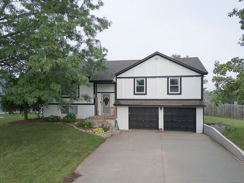 2636 N 157th Ter, Basehor, KS, 66007-9225 | Card Image