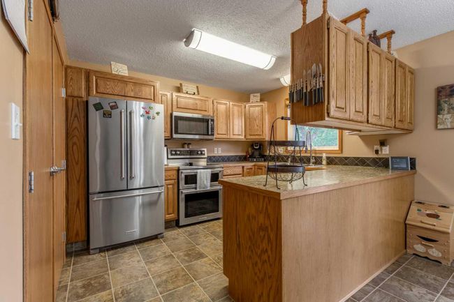 12 Fairway Cres, House other with 6 bedrooms, 3 bathrooms and 3 parking in Foremost AB | Image 9
