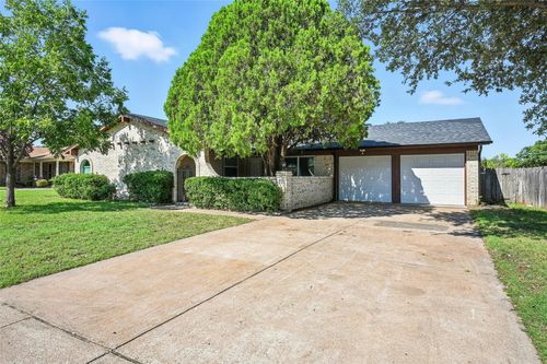 6304 Lavano Dr, Edgecliff Village, TX, 76134-2829 | Card Image