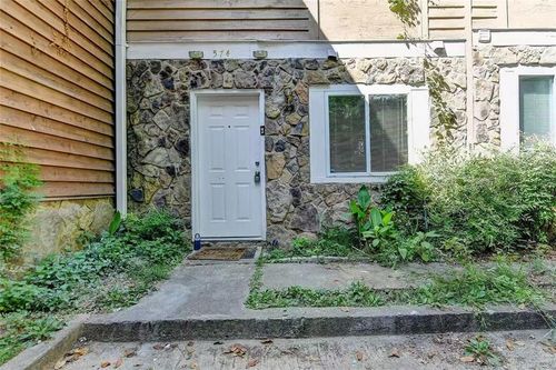 574 Northridge Crossing Dr, Sandy Springs, GA, 30350-3284 | Card Image