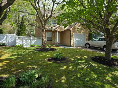 126 Constitution Dr, Egg Harbor Township, NJ, 08234-5765 | Card Image