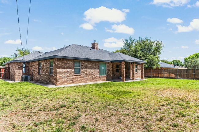 806 Sw 7 Th St, House other with 3 bedrooms, 2 bathrooms and 2 parking in Seminole TX | Image 22