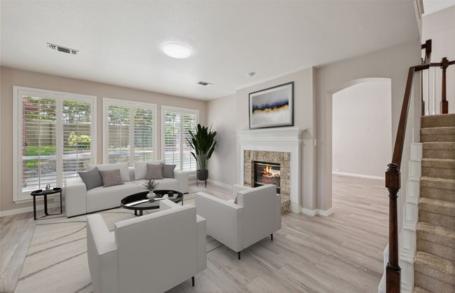 Secondary Livingroom | Image 11