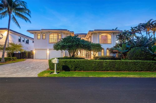 636 Palm Dr, Hallandale Beach, FL, 33009-6536 | Card Image