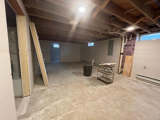 Family room lower level | Image 22