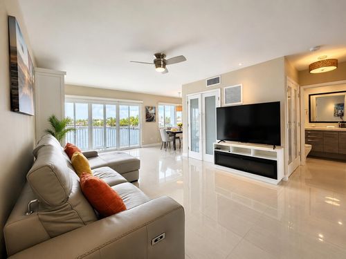307-1201 S Riverside Dr, Pompano Beach, FL, 33062-6568 | Card Image