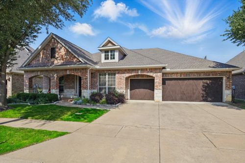 9352 Blanco Dr, Lantana, TX, 76226-7329 | Card Image