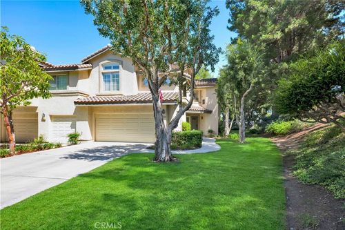 7999 E Viewrim Dr, Anaheim, CA, 92808-2135 | Card Image