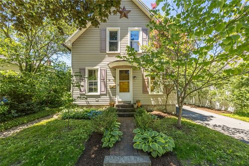 37 East St, Fairport, NY, 14450-1531 | Card Image
