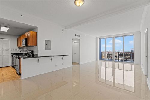 ph101-401 69th St, Miami Beach, FL, 33141-3196 | Card Image