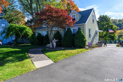 2 Arthur Road, East Haven, CT, 06512 | Card Image