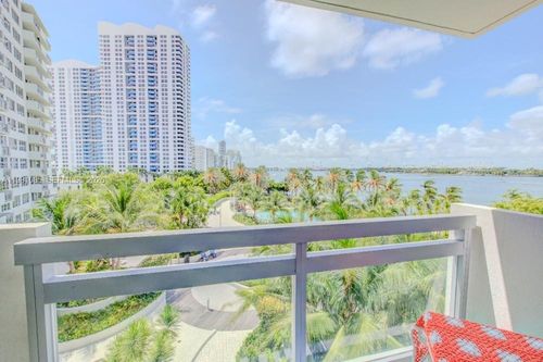 528s-1500 Bay Rd, Miami Beach, FL, 33139-3392 | Card Image