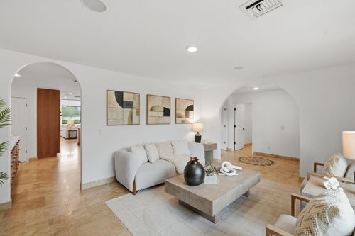 6302 E Cochise Rd, Paradise Valley, AZ, 85253-1252 | Card Image