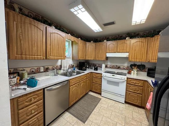 6871 Sw 103 Rd Ter, House other with 3 bedrooms, 2 bathrooms and null parking in Cedar Key FL | Image 5