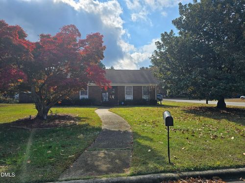 1735 Meadowbrook Ln W, Wilson, NC, 27893-2730 | Card Image