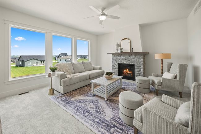 2228 N Green Lee, Home with 5 bedrooms, 4 bathrooms and null parking in Cumming IA | Image 9