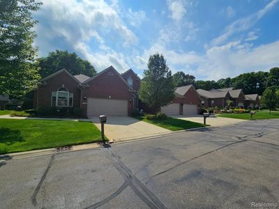 9533 Kingsway Circle | Image 2