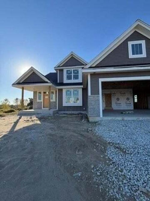 W220 N4600 Timber Dr, Pewaukee, WI, 53072 | Card Image