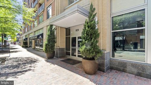 221-1020 N Highland St, ARLINGTON, VA, 22201-2175 | Card Image