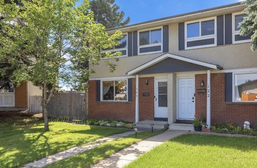 120 Pennsburg Way Se, Calgary, AB, T2A2J5 | Card Image