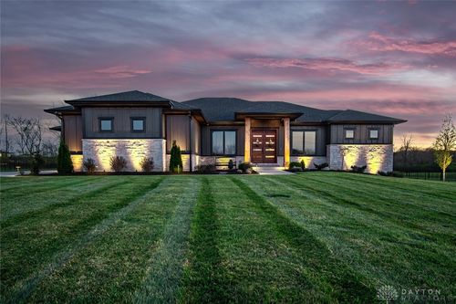 4045 Heritage Xing, Lebanon, OH, 45036-3547 | Card Image