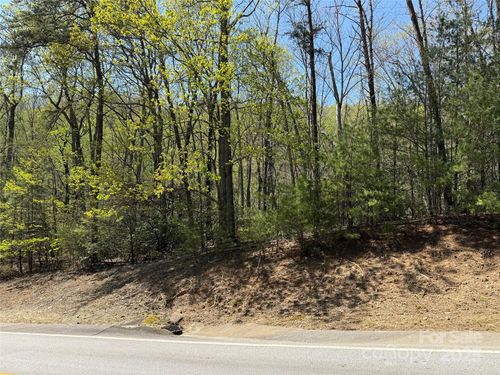 605 Mountain Summit Rd, Travelers Rest, SC, 29690-3902 | Card Image