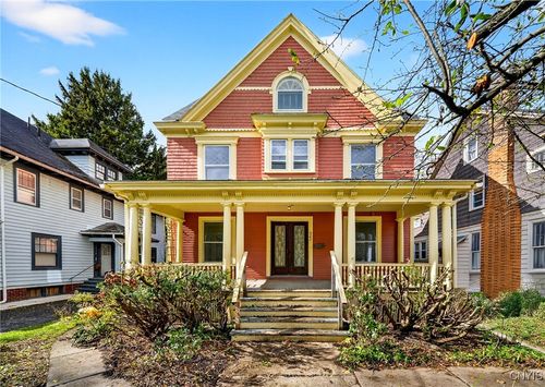 522 Allen St, Syracuse, NY, 13210-2204 | Card Image