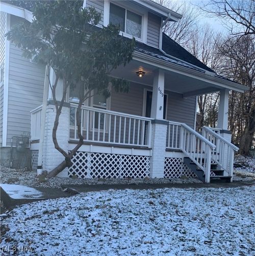 669 N Way St, Barberton, OH, 44203-1538 | Card Image