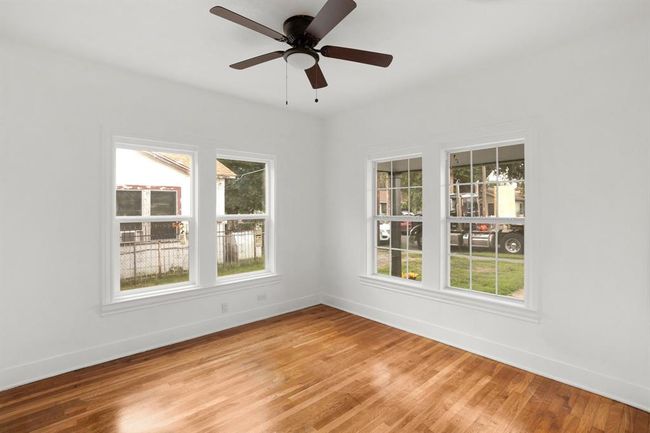 227 Carroll St, House other with 4 bedrooms, 2 bathrooms and 1 parking in San Antonio TX | Image 8