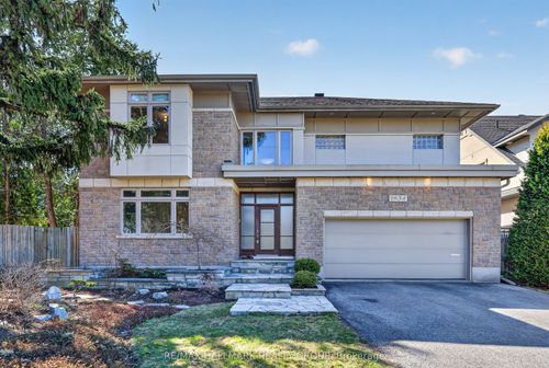 1934 Lenester Ave, Ottawa, ON, K2A1J9 | Card Image