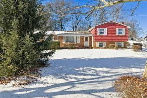 43 Circle Dr, Brighton Twp, PA, 15009-1107 | Card Image