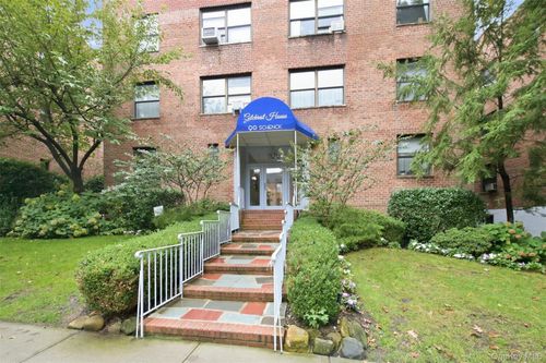 3m-90 Schenck, North Hempstead, NY, 11021 | Card Image