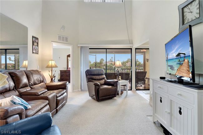 APT-10 - 17270 Eagle Trce, Condo with 2 bedrooms, 2 bathrooms and null parking in FORT MYERS FL | Image 7
