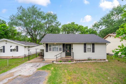 1037 N Fulbright Ave, Springfield, MO, 65802-1114 | Card Image