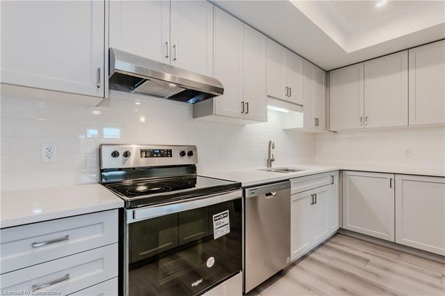 D057 - 142 Foamflower Pl, Townhouse with 3 bedrooms, 2 bathrooms and 1 parking in Waterloo ON | Image 10