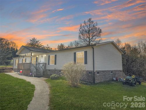 65 Skyview Ridge Dr, Marion, NC, 28752-5920 | Card Image
