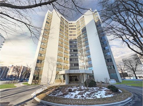 206-2323 Confederation Pky, Mississauga, ON, L5B1R6 | Card Image