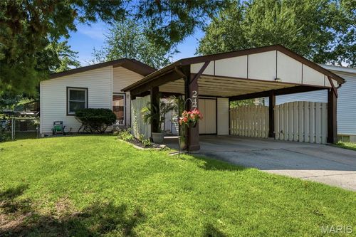 2470 Jenkee Drive, Florissant, MO, 63031 | Card Image