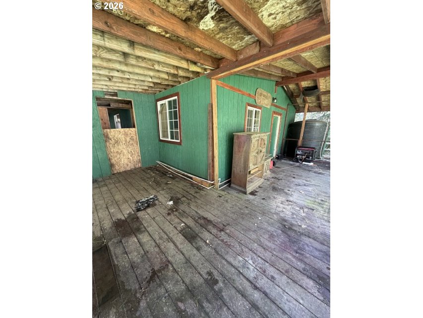 Residential in Reedsport 3