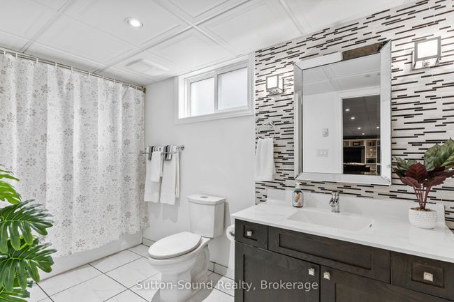 232 4th Ave, House other with 4 bedrooms, 3 bathrooms and 4 parking in Hanover ON | Image 34